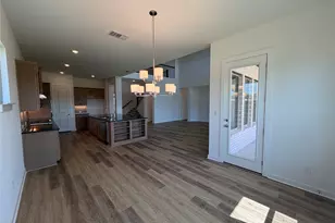 109 Statue Dr, Liberty Hill, TX 78642 - Photo 7