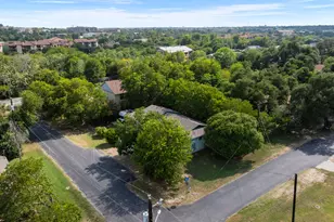 608 N Church St, Georgetown, TX 78626 - Photo 27
