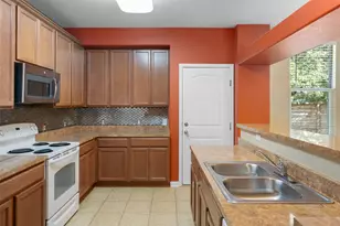 2046 Ridge View Dr, San Marcos, TX 78666 - Photo 9