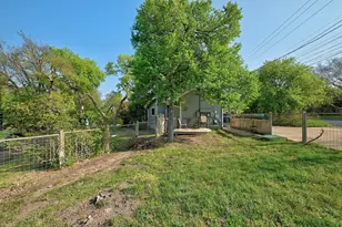 1811 W 39th St, Austin, TX 78731 - Photo 3