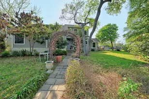 1811 W 39th St, Austin, TX 78731 - Photo 9