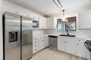 109 White Sands Dr, Lakeway, TX 78734 - Photo 13