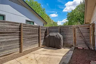 6810 Langston Dr, Austin, TX 78723 - Photo 37