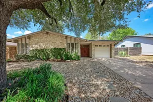 6810 Langston Dr, Austin, TX 78723 - Photo 9