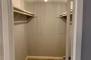 2400 Jarratt Ave, Austin, TX 78703 - Photo 3