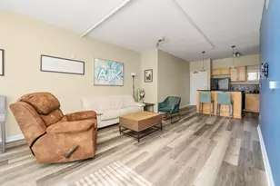 711 W 26th St, Austin, TX 78705 - Photo 3