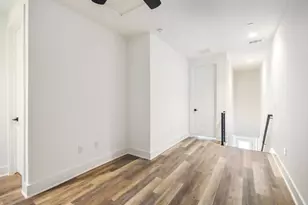 607 W Saint Johns Ave, Austin, TX 78752 - Photo 13