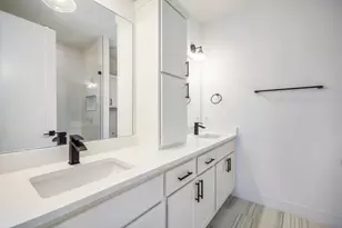 607 W Saint Johns Ave, Austin, TX 78752 - Photo 17