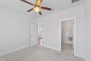 1601 Miriam Ave, Austin, TX 78702 - Photo 5