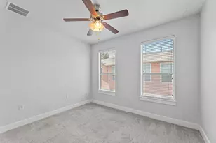 1601 Miriam Ave, Austin, TX 78702 - Photo 7