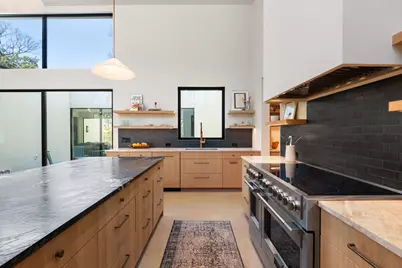 4 Westgate Circle, Austin, TX 78746 - Photo 11