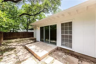 1704 Emilie Ln, Austin, TX 78731 - Photo 17