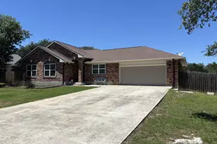 8 Stone Crk Cir, Wimberley, TX 78676 - Photo 1