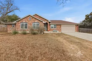 8 Stone Crk Cir, Wimberley, TX 78676 - Photo 1