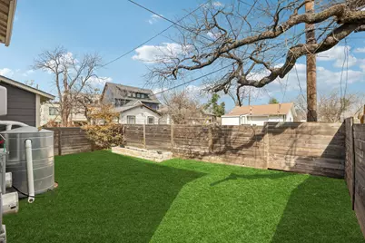 1910 E 10th Street, Austin, TX 78702 - Photo 27