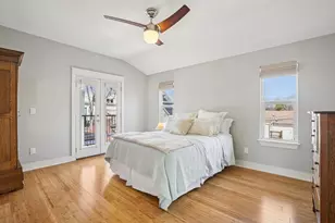 1910 E 10th St, Austin, TX 78702 - Photo 15