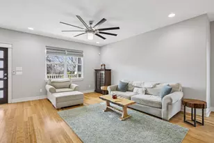 1910 E 10th St, Austin, TX 78702 - Photo 5