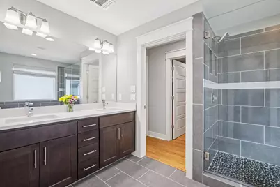 1910 E 10th Street, Austin, TX 78702 - Photo 17