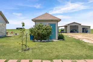 4846 Co Rd 327, Granger, TX 76530 - Photo 29