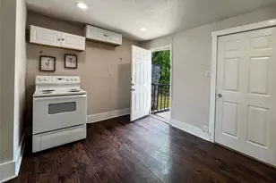 1216 Delaware St, San Antonio, TX 78210 - Photo 5