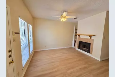 2706 Salado Street #207, Austin, TX 78705 - Photo 3