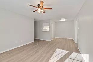1720 Wooten Park Dr, Austin, TX 78757 - Photo 3