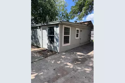 2209 E 5th Street, Austin, TX 78702 - Photo 9