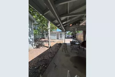 2209 E 5th Street, Austin, TX 78702 - Photo 11