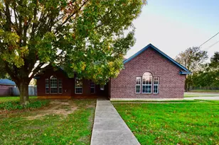 643 Yegua Dr, Lexington, TX 78947 - Photo 1