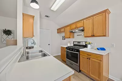 803 Sparkling Brook Lane, Leander, TX 78641 - Photo 11