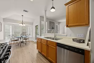 803 Sparkling Brook Ln, Leander, TX 78641 - Photo 7