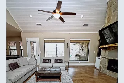 126 Packsaddle Drive, Bastrop, TX 78602 - Photo 7