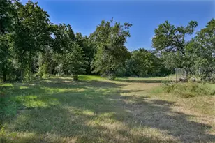 681 Co Rd 474, Elgin, TX 78621 - Photo 25