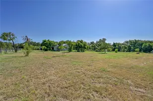 681 Co Rd 474, Elgin, TX 78621 - Photo 21