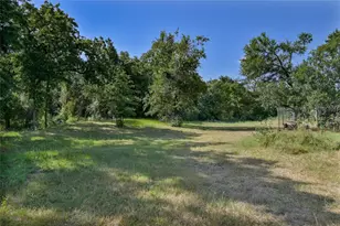 681 Co Rd 474, Elgin, TX 78621 - Photo 25