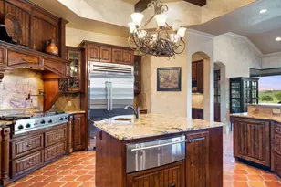 481 Chimney Cove Dr, Marble Falls, TX 78654 - Photo 11