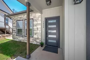 123 S Kanaio Dr, Bastrop, TX 78602 - Photo 3