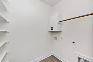 123 S Kanaio Dr, Bastrop, TX 78602 - Photo 11