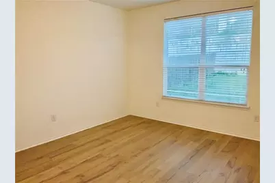 7112 Ondantra Bend, Austin, TX 78744 - Photo 9