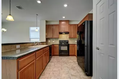 7112 Ondantra Bend, Austin, TX 78744 - Photo 5