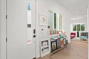 1404 E M. Franklin Ave, Austin, TX 78721 - Photo 35