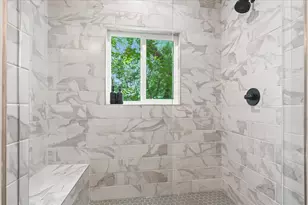 1404 E M. Franklin Ave, Austin, TX 78721 - Photo 19