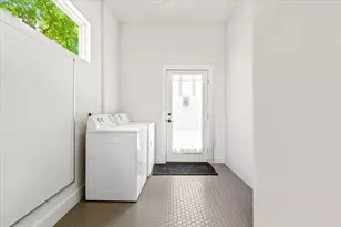 1404 E M. Franklin Ave, Austin, TX 78721 - Photo 27