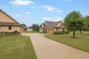 803 Pheasant Mdw, Liberty Hill, TX 78642 - Photo 5