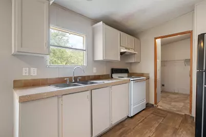 162 Jeffrey Drive, Cedar Creek, TX 78612 - Photo 7