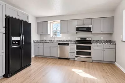 303 E Austin Avenue, Round Rock, TX 78664 - Photo 5