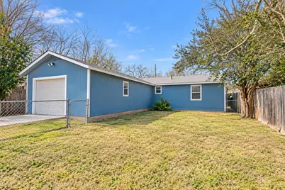 303 E Austin Avenue, Round Rock, TX 78664 - Photo 13