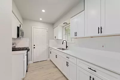 7000 Carwill Drive, Austin, TX 78724 - Photo 5