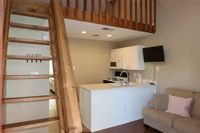 2210 Pearl Street #303, Austin, TX 78705 - Photo 17