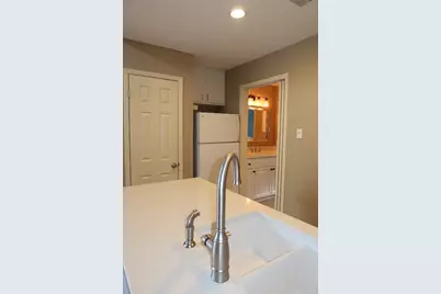 2210 Pearl Street #303, Austin, TX 78705 - Photo 9